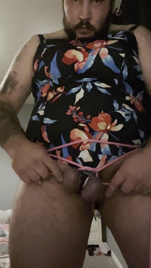 Shaun Cbt: Bondage cazzo e palla con costume da bagno e pinze...