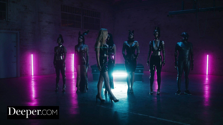 Deeper: Hlubší. Joanna ukazuje Evelyn, že je toho mnohem víc