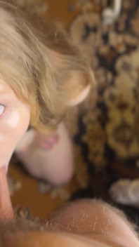 POV Sex oralny z głębokim gardłem, uroniłem łzę, spust w ustach