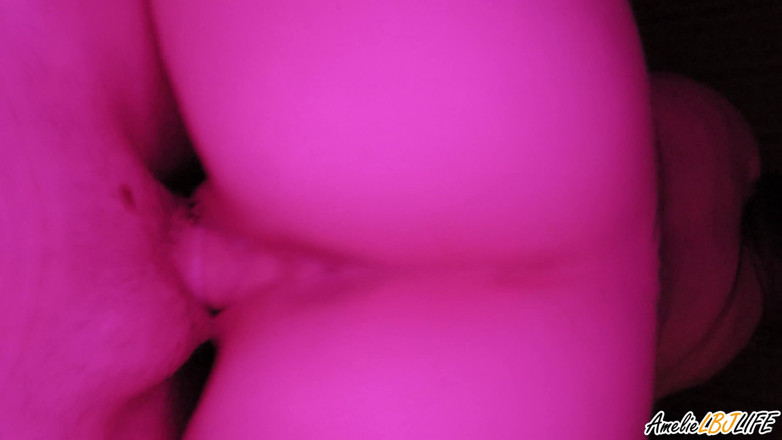 Amelie Dubon: Zůstal jsem noc - vášnivý sex a hluboké kouření - domácí porno
