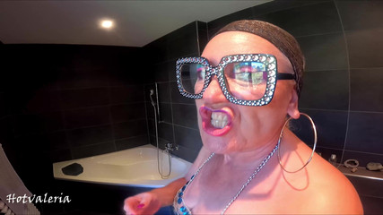 Hotvaleria: Hai să dansăm