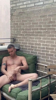Antwerp Exhibitionism: Wanking on the Terrace
