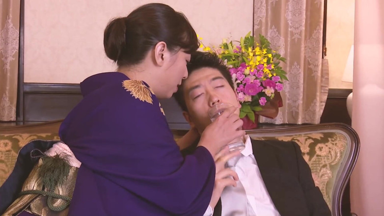 JAPAN IN LOVE: Попка азиатских девушек сцена-4_big-задницей и грудастая японская красотка обожает иметь сперму внутри нее