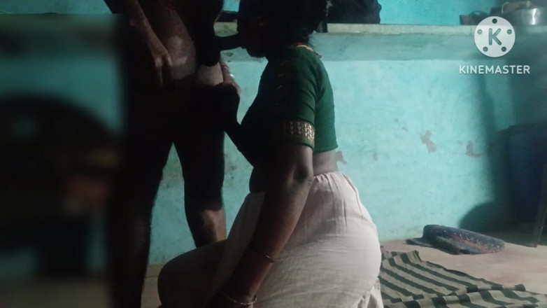 Sexyhousewife99: Köylü yenge yüz sikişi jor se muh me pani nikala