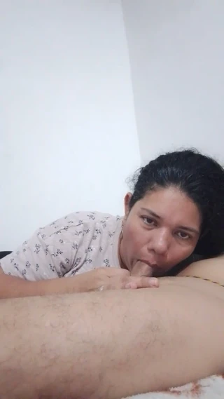 Valkyrieandluigy: Girlfriend Deep Throat Very Deep