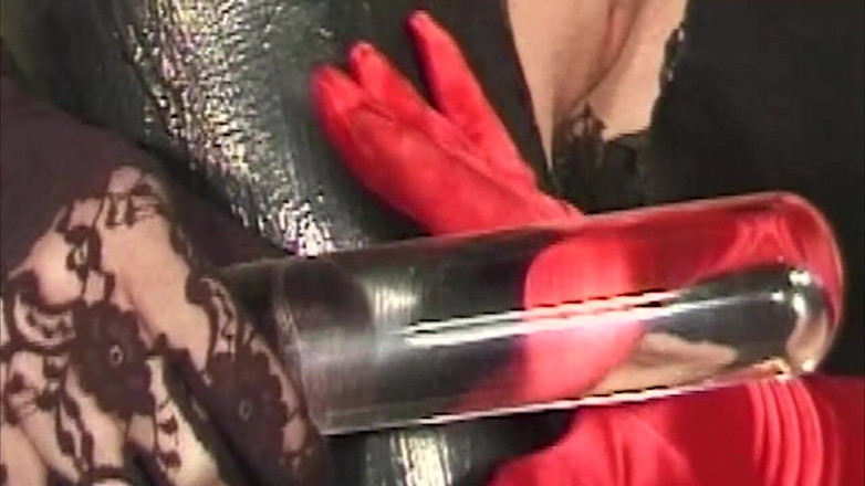 ORGASMX: 恋物癖女人操她们的阴户