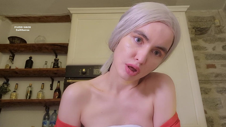 Faith Eros: Stiefmutter lutscht an einer flasche - halsfetisch, halsfetisch