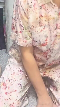 Ketika orang lain sedang beristirahat, dia mulai bermain