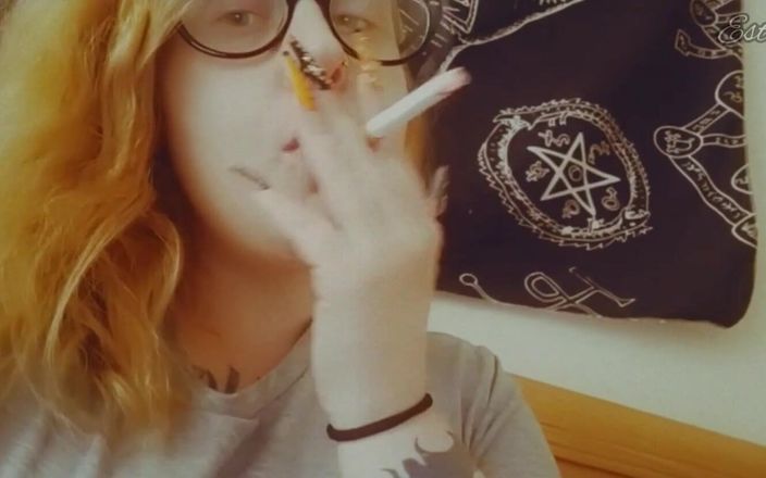 EstrellaSteam: Óculos e fetiche por fumar