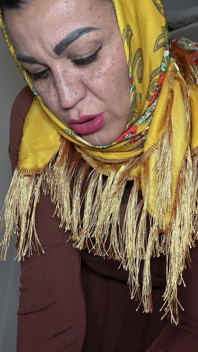 Kozatá Muslimská Macecha V Hidžábu Ošukaná Nevlastním Synem