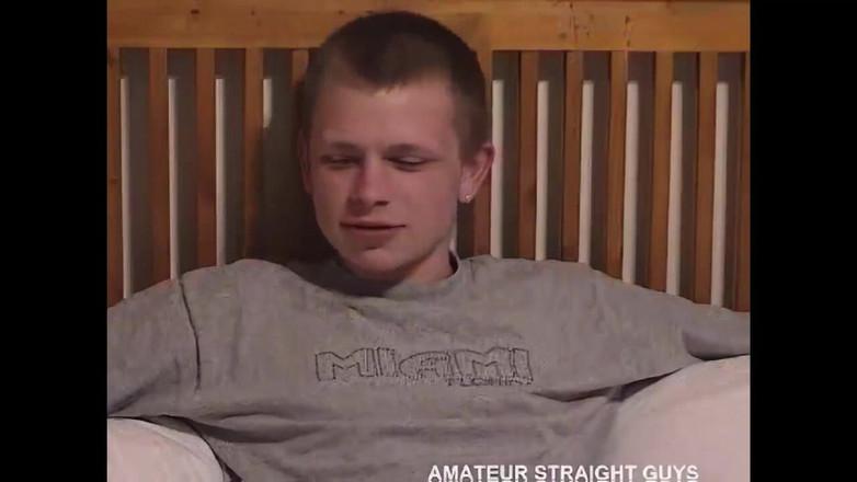 Jay's Amateur Straight Guys: David, si pejantan straight kansas city asli lagi asik mainin...