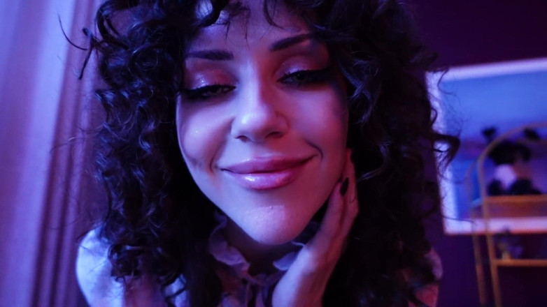 SavvyStar: My Teacher Is a Vampire: the Seduction