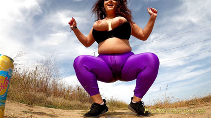 Thumbnail of BBW Pee Trough Her Leggings in a Hot Day Outdoor