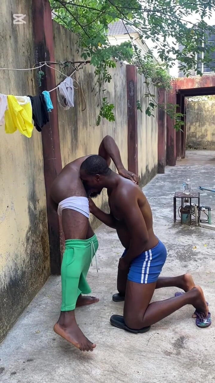 BlackDanie_production: Vrtání na dvorku