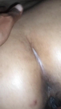 Indiancă bhabhi sexy lasă Arpita cu ulei pe pizda ei într-un mod extraordinar