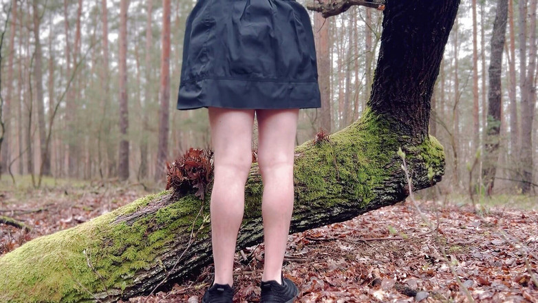 Apomit: Mon joli petit cul et ma bite s’exhibent dans la...