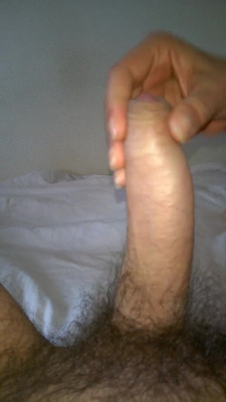 JoyTwoSex: Hairy JoyTwoSex - Giving hubby a good handjob