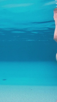 Mein Schatz Fickt Mich Im Pool Der Villa!