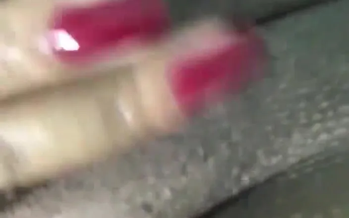 SiriricaSexy: Wet Woman Wanting to Fuck.