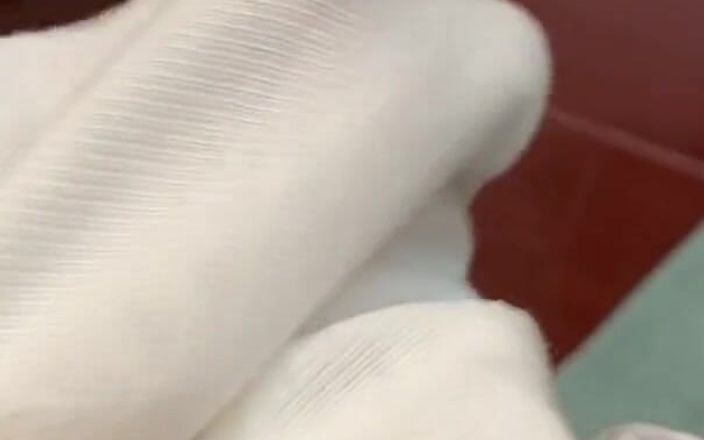 UnderXiaoQiang: Qualcuno vi interessa mostrare il mio sperma dalla biancheria intima?