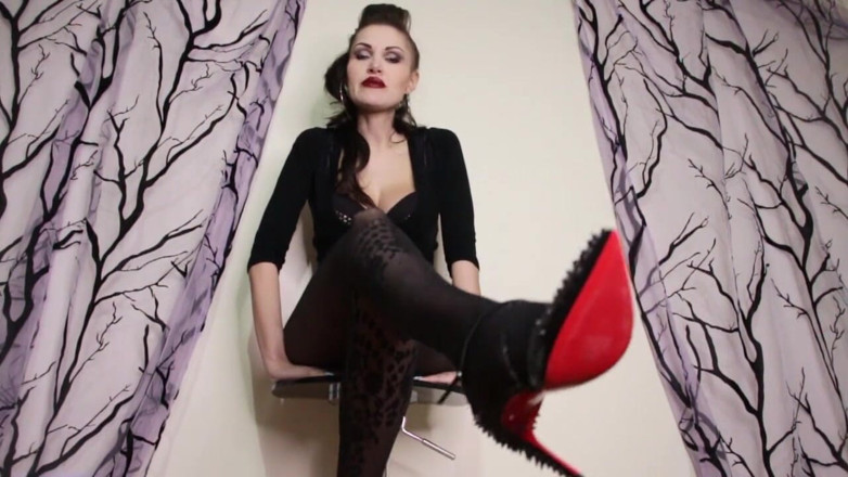 Lady Mesmeratrix Official: Veroordeeld tot eeuwig lijden bij het zien van je meesteres