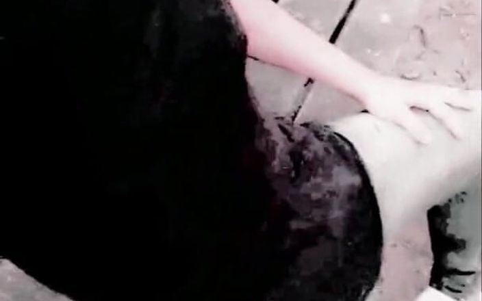 Slutboyben: Slutboyben cam4 con lợn xuất tinh gợi cảm ngoài trời