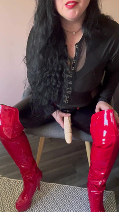 Maitresse Clara: Vymývám ti mozek