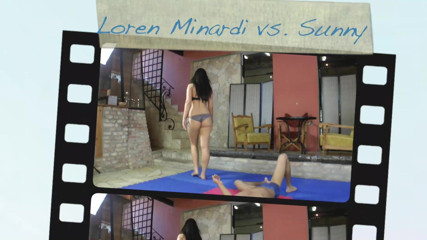 European Erotic Mixed Wrestling Club: Loren Minardi banaam Sunny, chehre par baithna