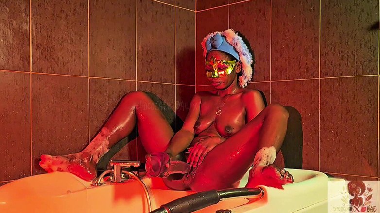 Naturelle Chocolat: Im Such a Dirty Slut...time for a Bath Cum N...