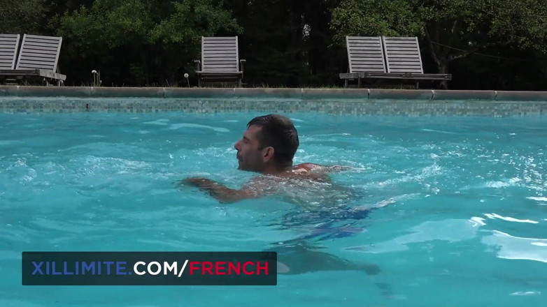 French girls at work: Sesso anale con l'insegnante procace di nuoto
