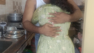 Laxi ammu: Dhivya Chennai universidad 3