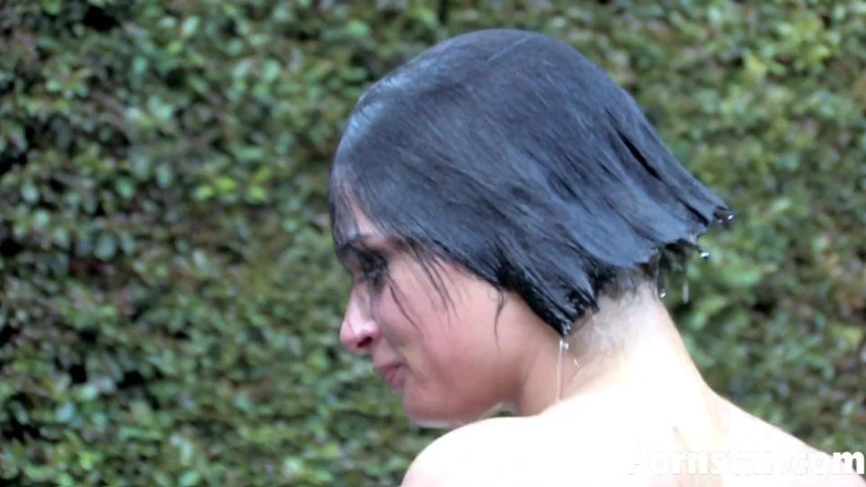 Pornstars: Tory Lane fucking near the pool with hot stud