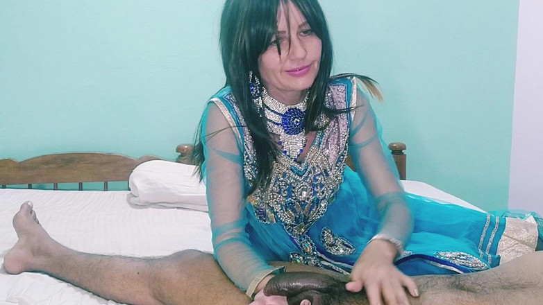 Bolly Karma: Underbara Flickvän Love's BBC