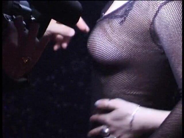 Lucky Cooch: Malam Berlin yang seksi