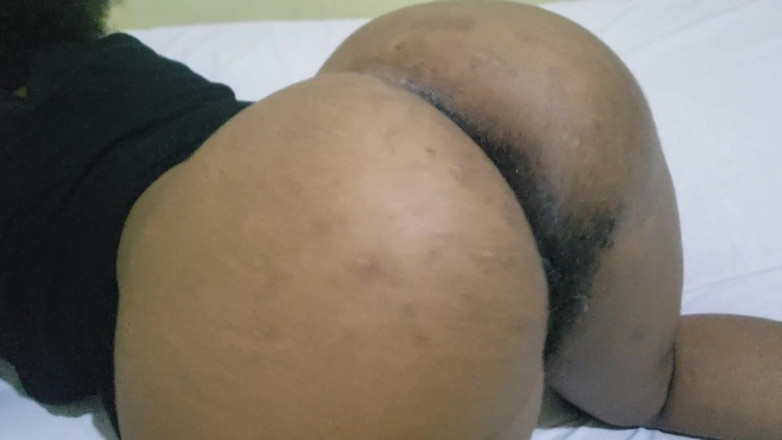 Lovemina: Des reines à cul BBW apportent la chaleur à chaque rebondissement