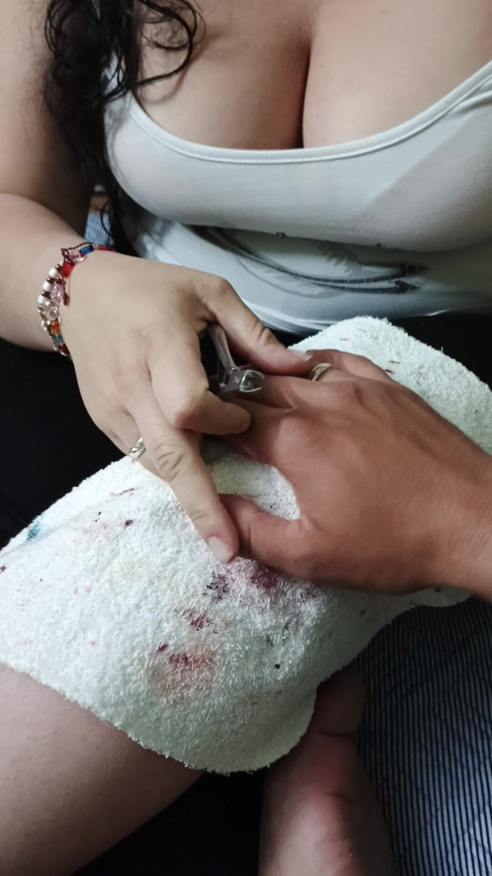PAREJA LATINA: Ik kan me niet verzetten tegen het aanraken van de...