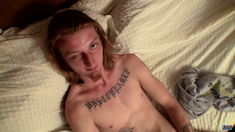 Straight naked thugs: Kenneth si cewek rambut merah dengan tebal