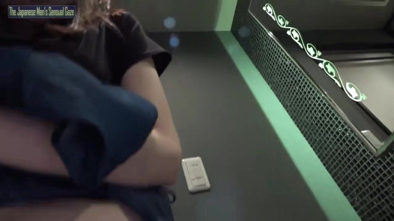 Sky Angel: Ousado momento amante enquanto sua paixão brincalhona cresce mais forte...