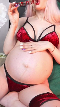 Pregnant Dildo Fuck