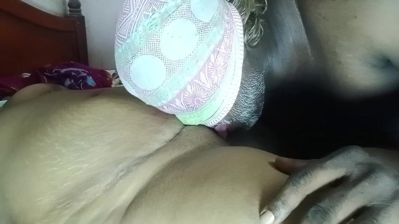 Tamil Anti Uma: मैं अपने गांव में अपनी आंटी के साथ मस्ती कर रहा था