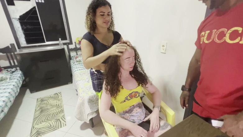 Eliane Furacao: Istriku pergi ke salon dan mengajakku ke salon; Aku ngentot...