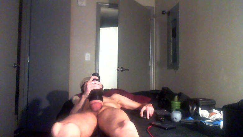 T: Szarpnij się i pieprzę przed kamerą