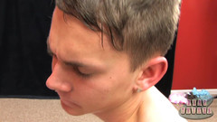 Bare Twinks: Felix wird dominiert