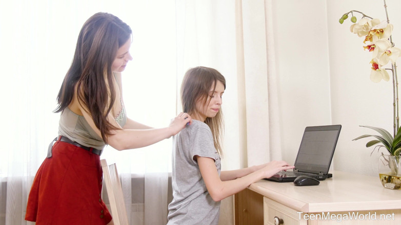 Teen Mega World: Brunettes, Dildo and a Laptop