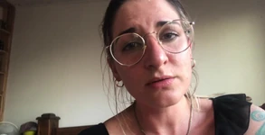 Eu amo minha varinha Doxy, isso me faz gozar tão duro e tão rapidamente. Você gosta de assistir?