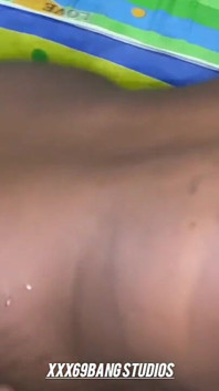 Geile slet gedomineerd rauw en ballen diep
