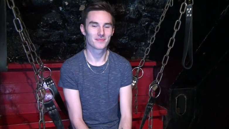 Crunch Boy: Twink Nick folosită de Leo în croazieră pentru sex distractiv