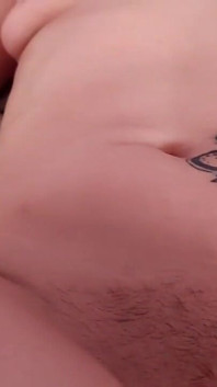 Vagina che lecca una bruna arrapata