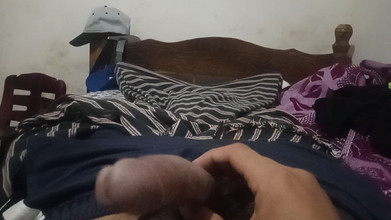 Cute boy jerks off: 아마추어 니카라과 남자 자위