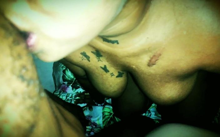 Uncut lil midget & Colombian freaky friends: 朋友3P